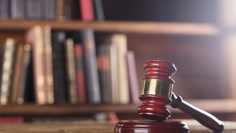 申请人需提供以下证明材料：